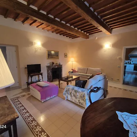 Aurora Con Piscina Privata A