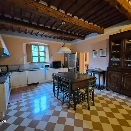 Aurora Con Piscina Privata A Villa *