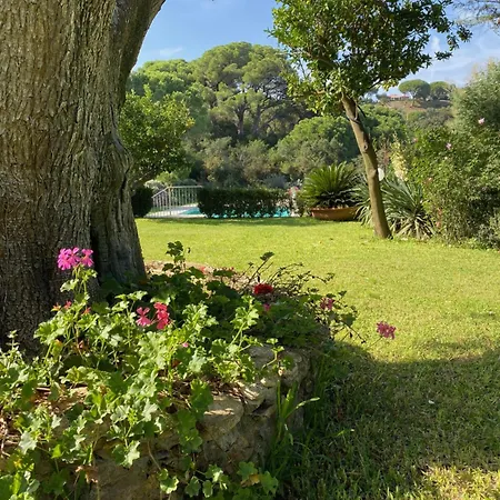 Aurora Con Piscina Privata A Villa