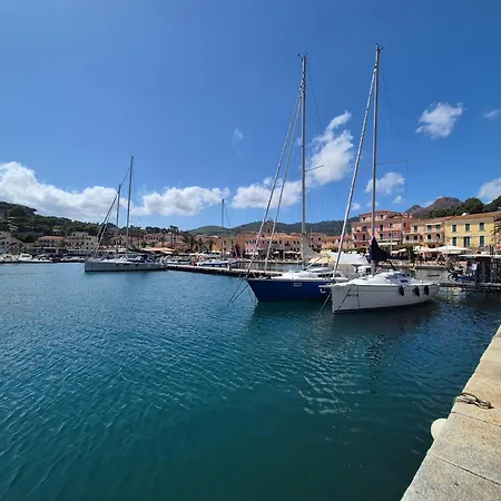 Aurora Con Piscina Privata A * Porto Azzurro