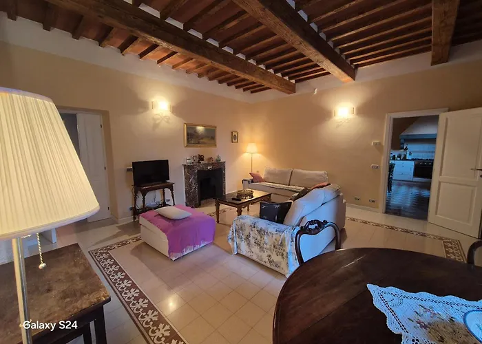 Aurora Con Piscina Privata A